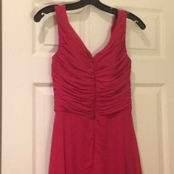 Gown - Picture 4 of 4